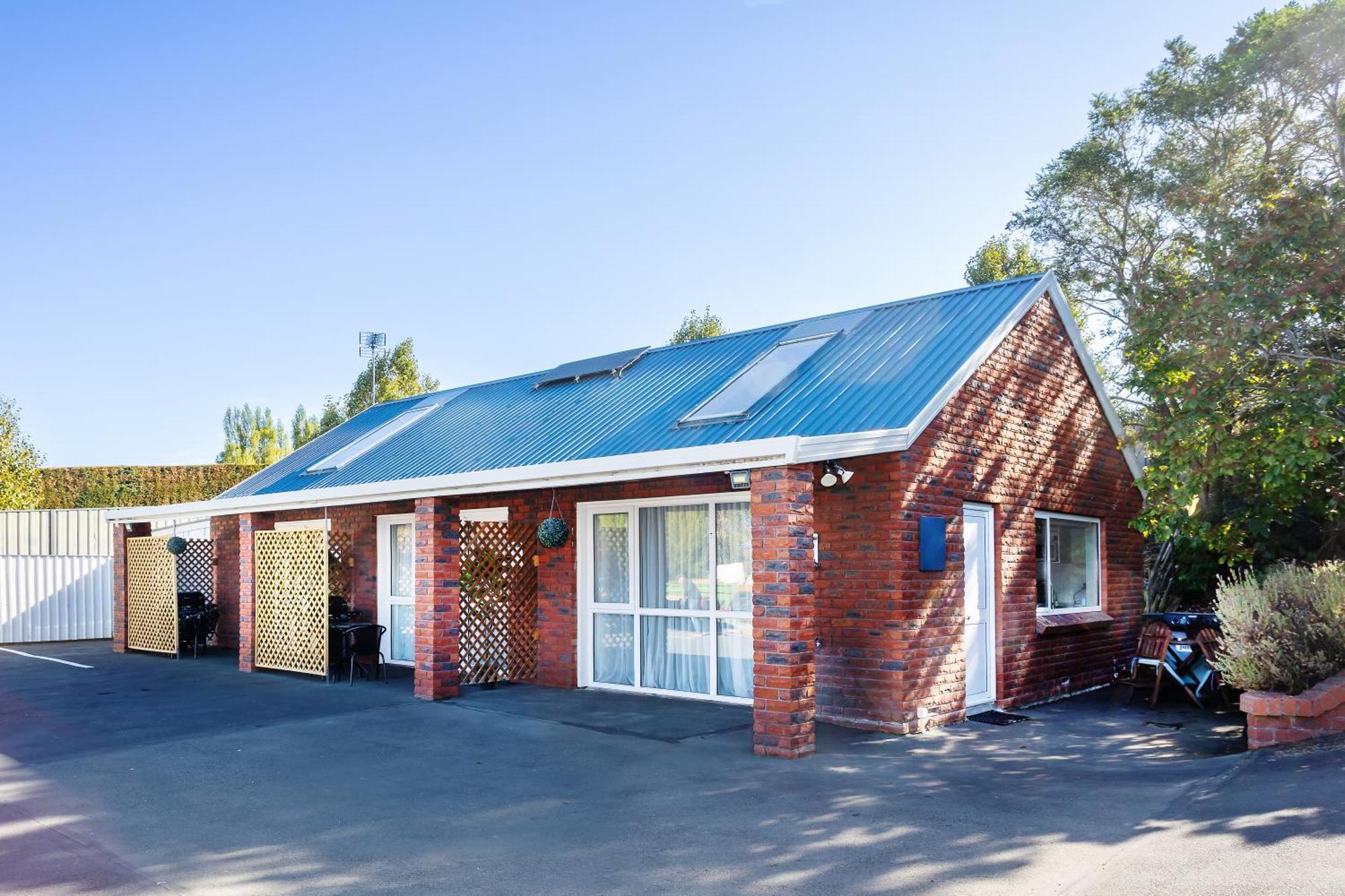 Superior Dunedin Apartments Exterior photo