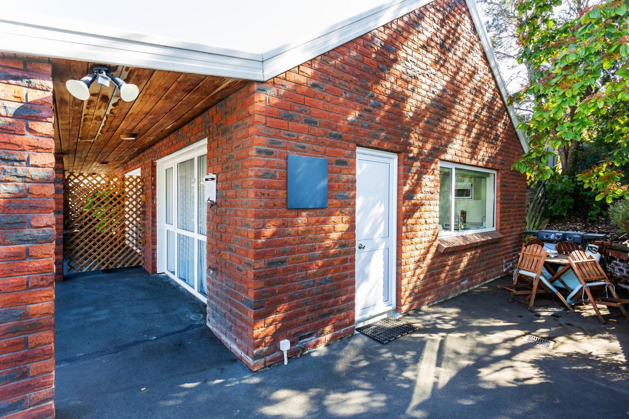 Superior Dunedin Apartments Exterior photo